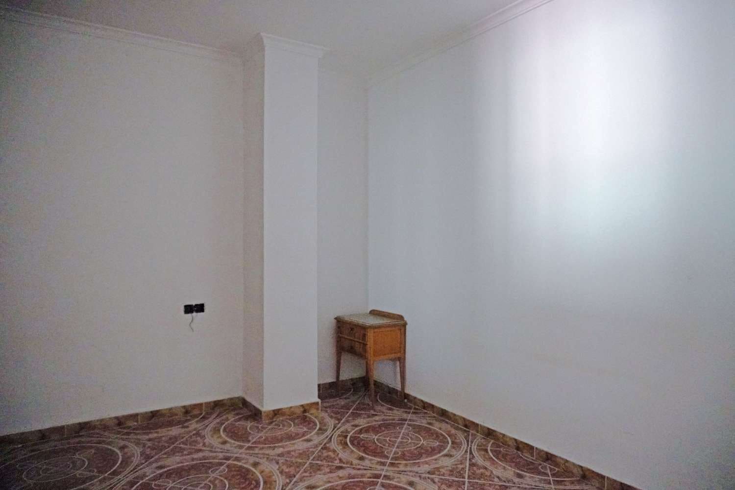 2 camera da letto Appartamento in vendita in Otos - 94.500 € (Rif: 9594581)