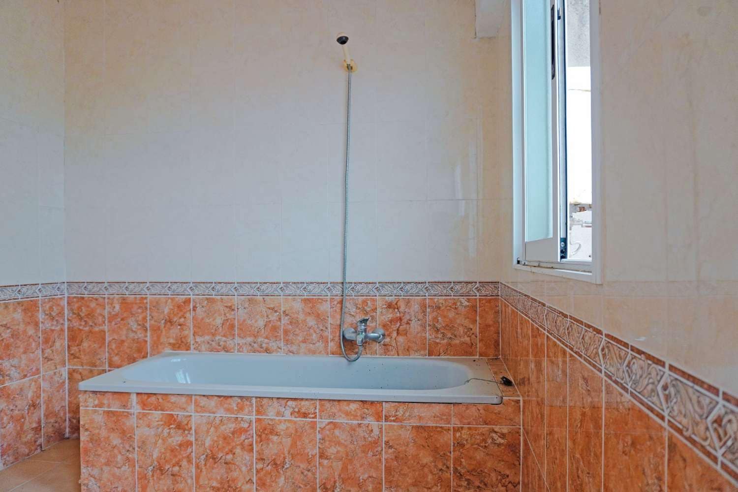 2 camera da letto Appartamento in vendita in Otos - 94.500 € (Rif: 9594581)