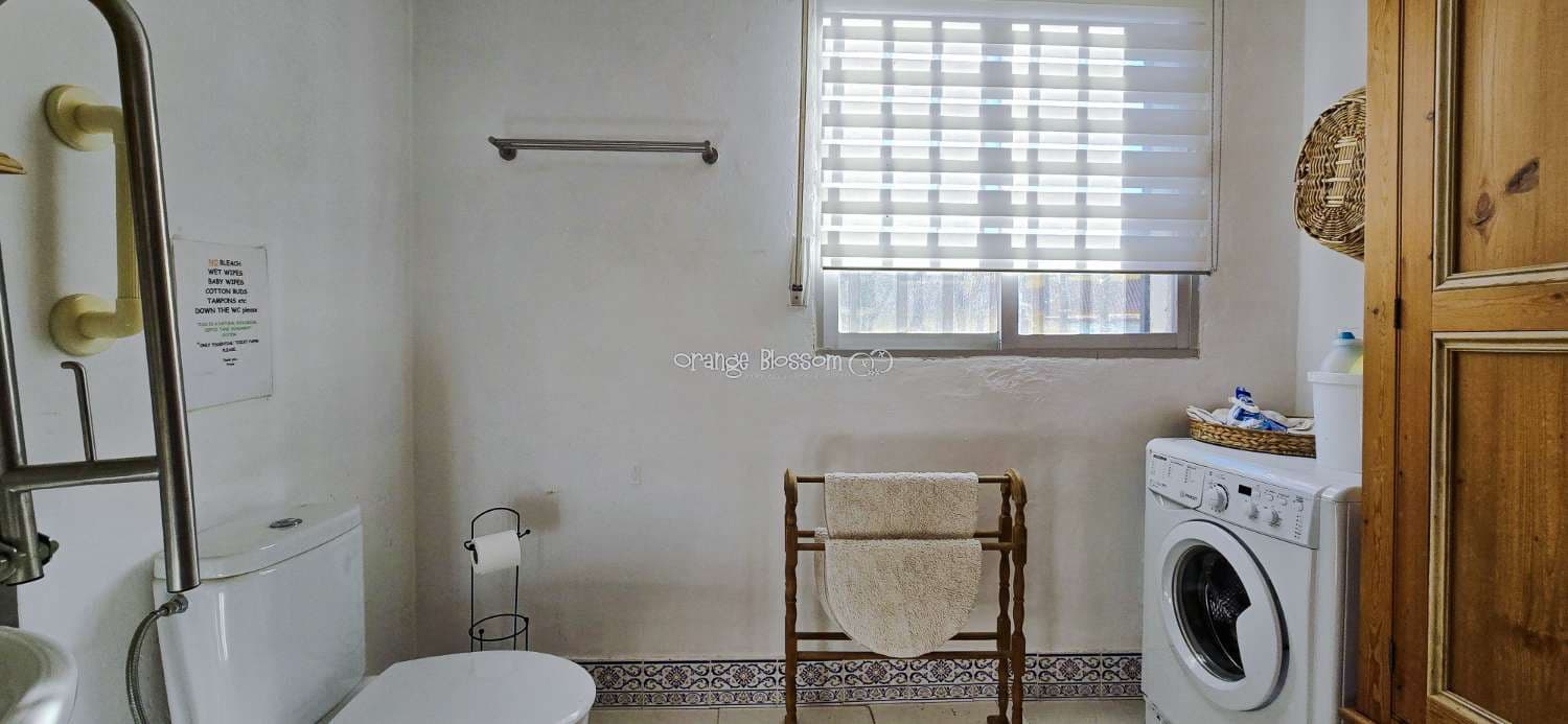 Chalet de 5 habitaciones en Villalonga en venta con piscina - 299.950 € (Ref: 9627143)