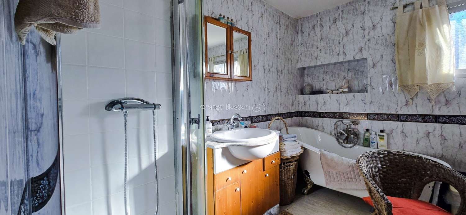 Chalet de 5 habitaciones en Villalonga en venta con piscina - 299.950 € (Ref: 9627143)