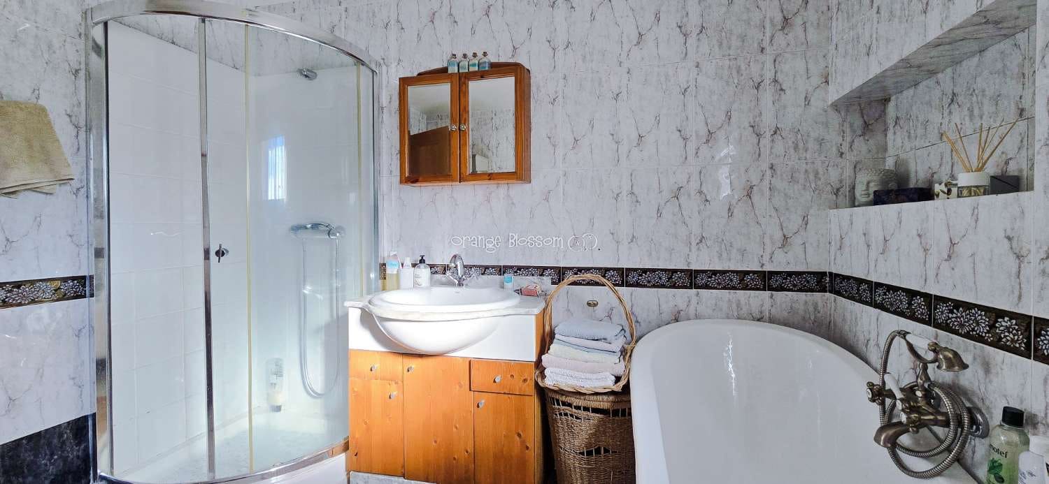 Chalet de 5 habitaciones en Villalonga en venta con piscina - 299.950 € (Ref: 9627143)