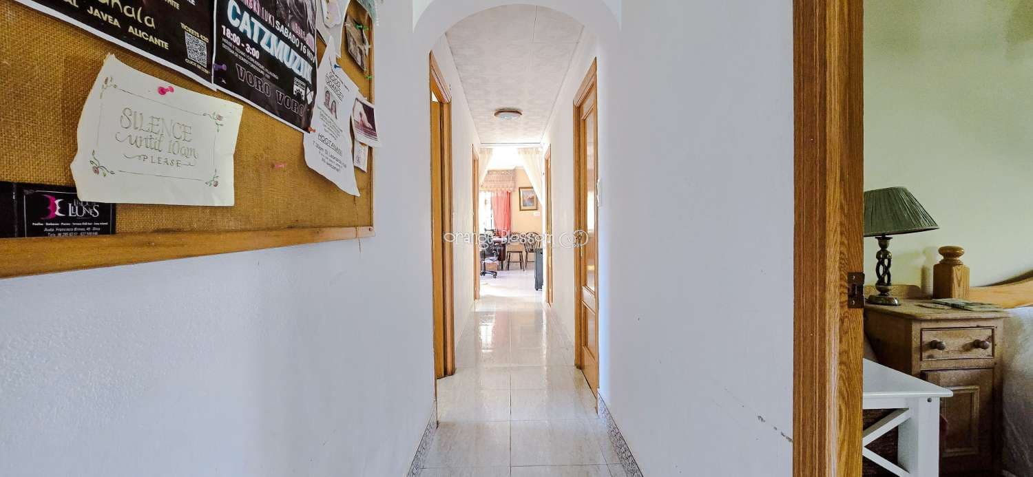 Chalet de 5 habitaciones en Villalonga en venta con piscina - 299.950 € (Ref: 9627143)