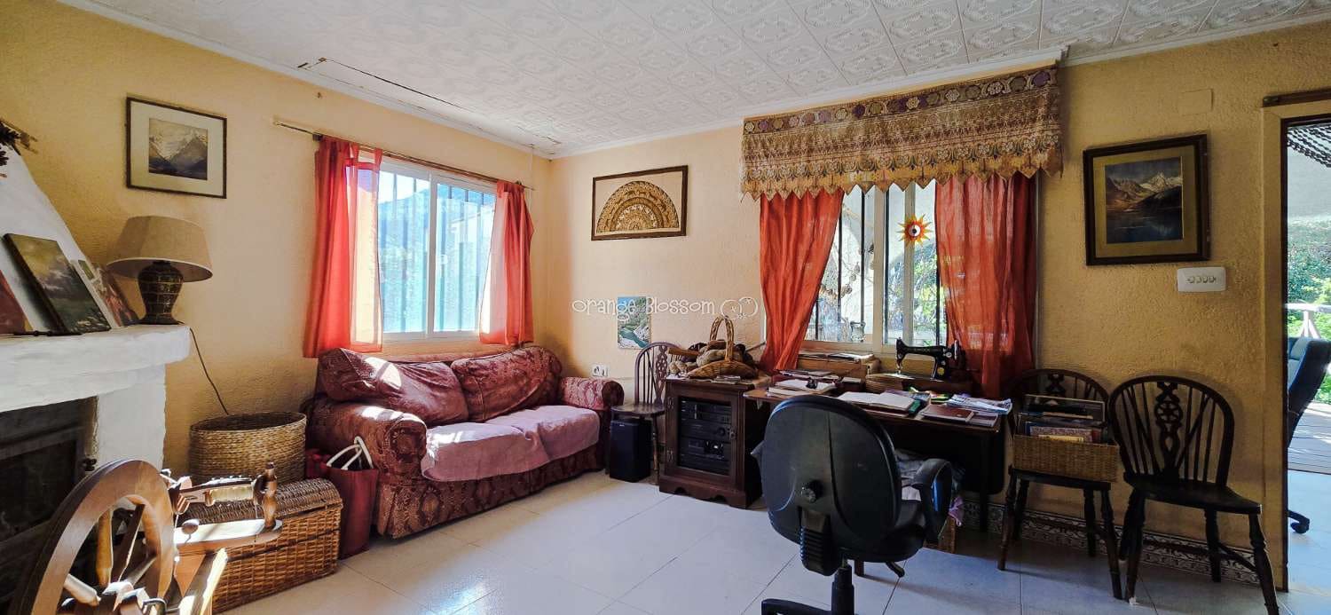 Chalet de 5 habitaciones en Villalonga en venta con piscina - 299.950 € (Ref: 9627143)