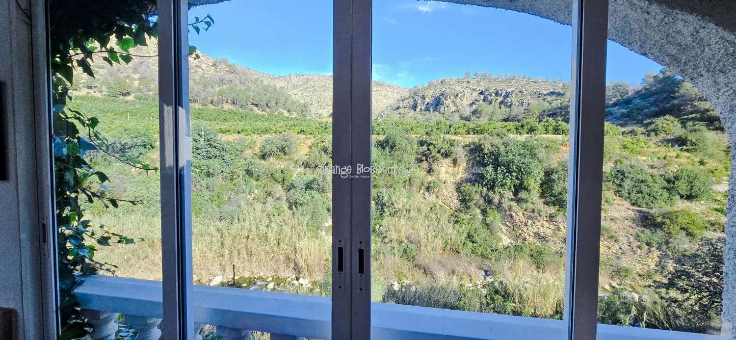 Chalet de 5 habitaciones en Villalonga en venta con piscina - 299.950 € (Ref: 9627143)