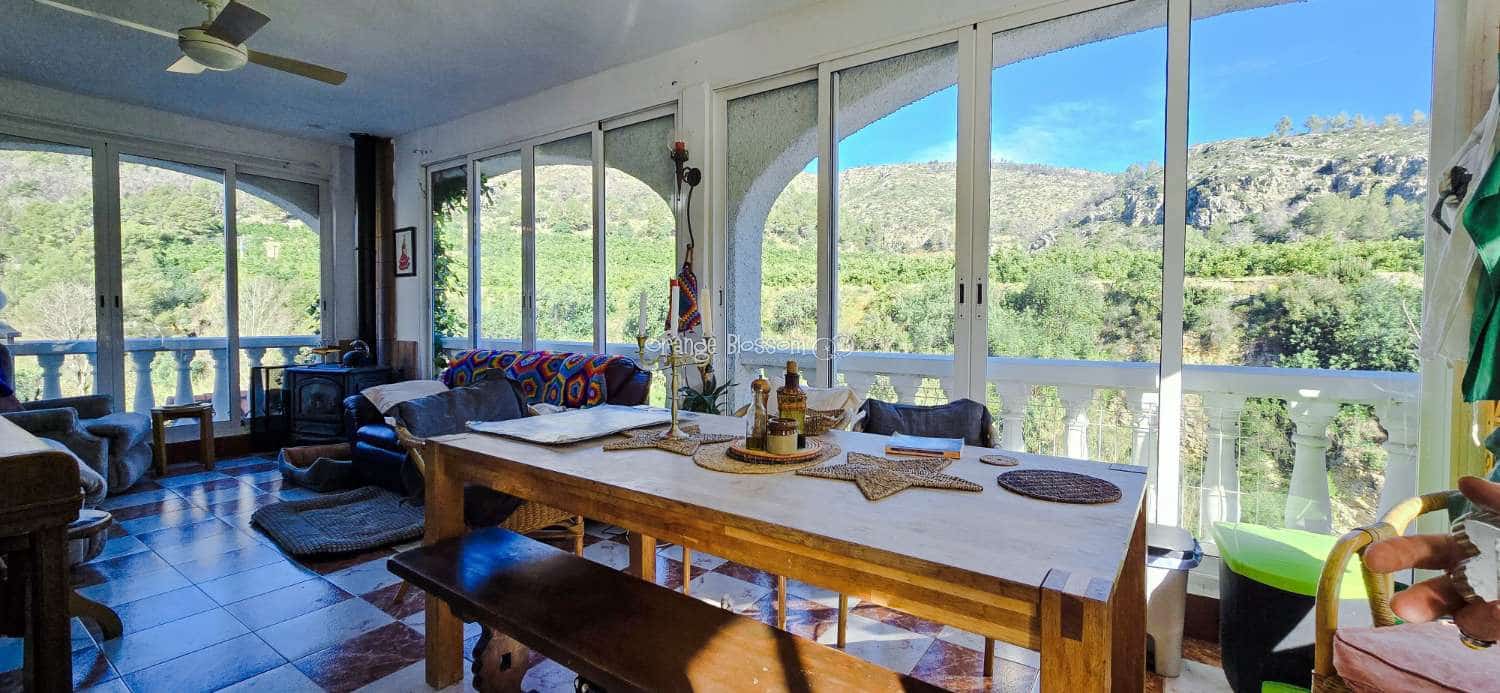 Chalet de 5 habitaciones en Villalonga en venta con piscina - 299.950 € (Ref: 9627143)