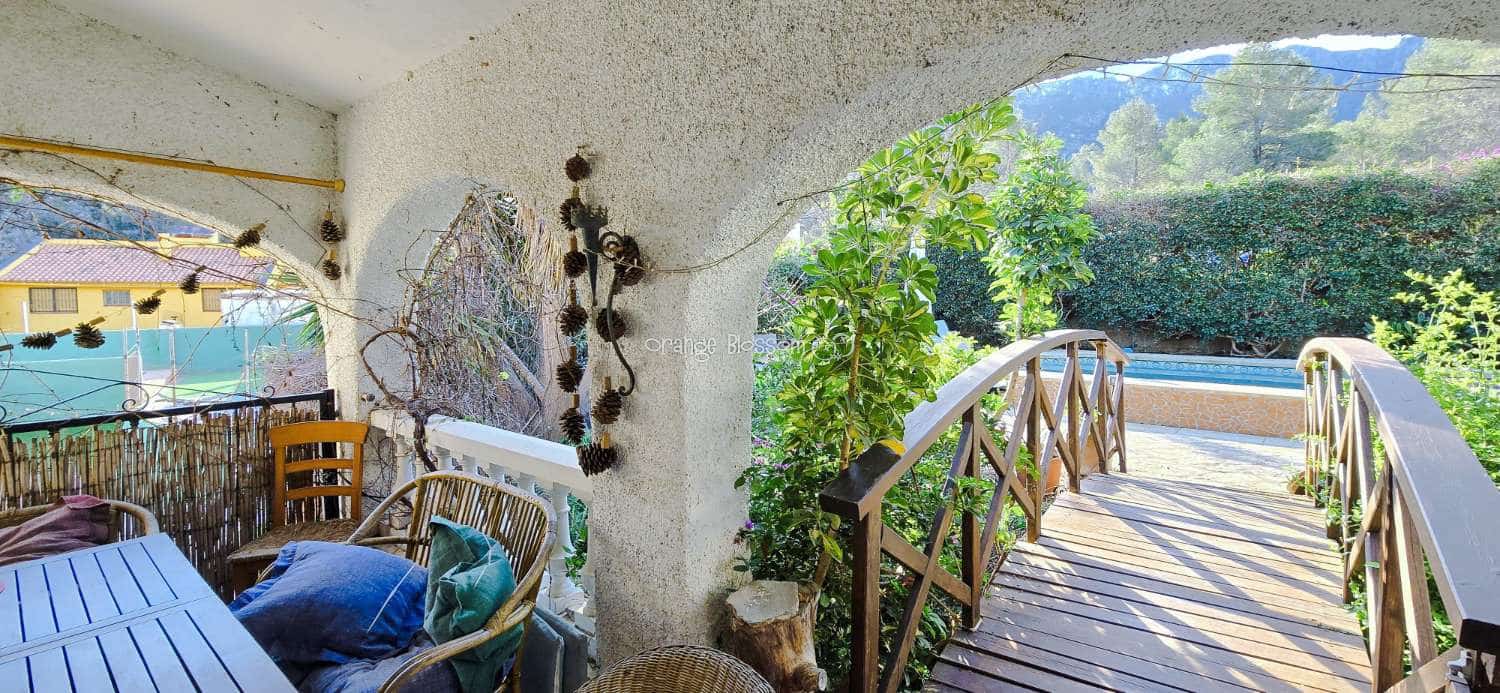 Chalet de 5 habitaciones en Villalonga en venta con piscina - 299.950 € (Ref: 9627143)