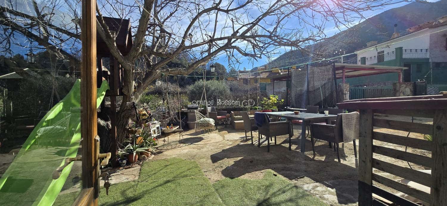 Chalet de 5 habitaciones en Villalonga en venta con piscina - 299.950 € (Ref: 9627143)