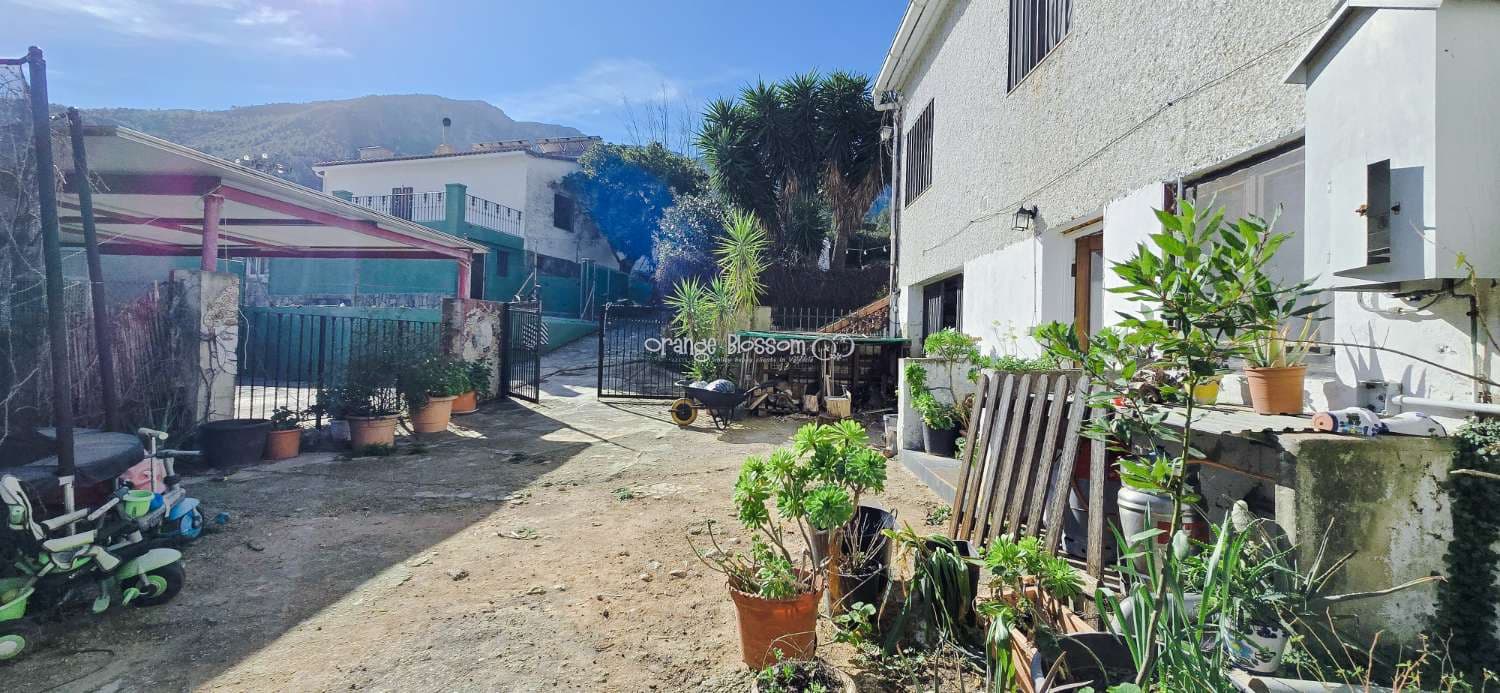 Chalet de 5 habitaciones en Villalonga en venta con piscina - 299.950 € (Ref: 9627143)