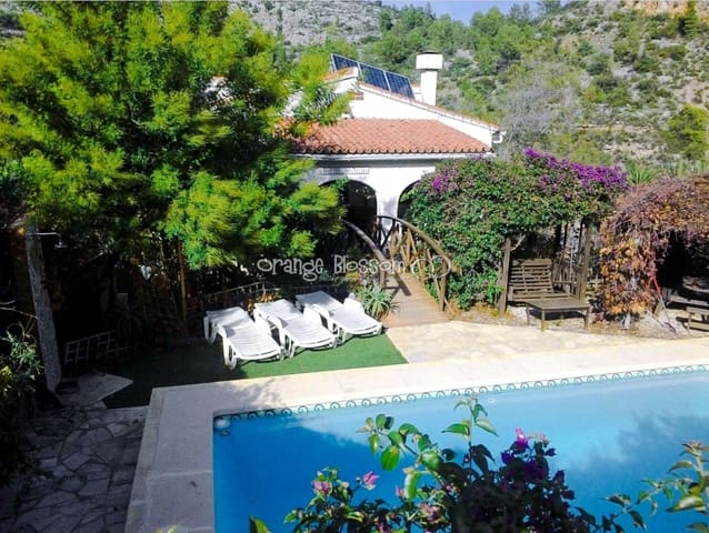 Chalet de 5 habitaciones en Villalonga en venta con piscina - 299.950 € (Ref: 9627143)