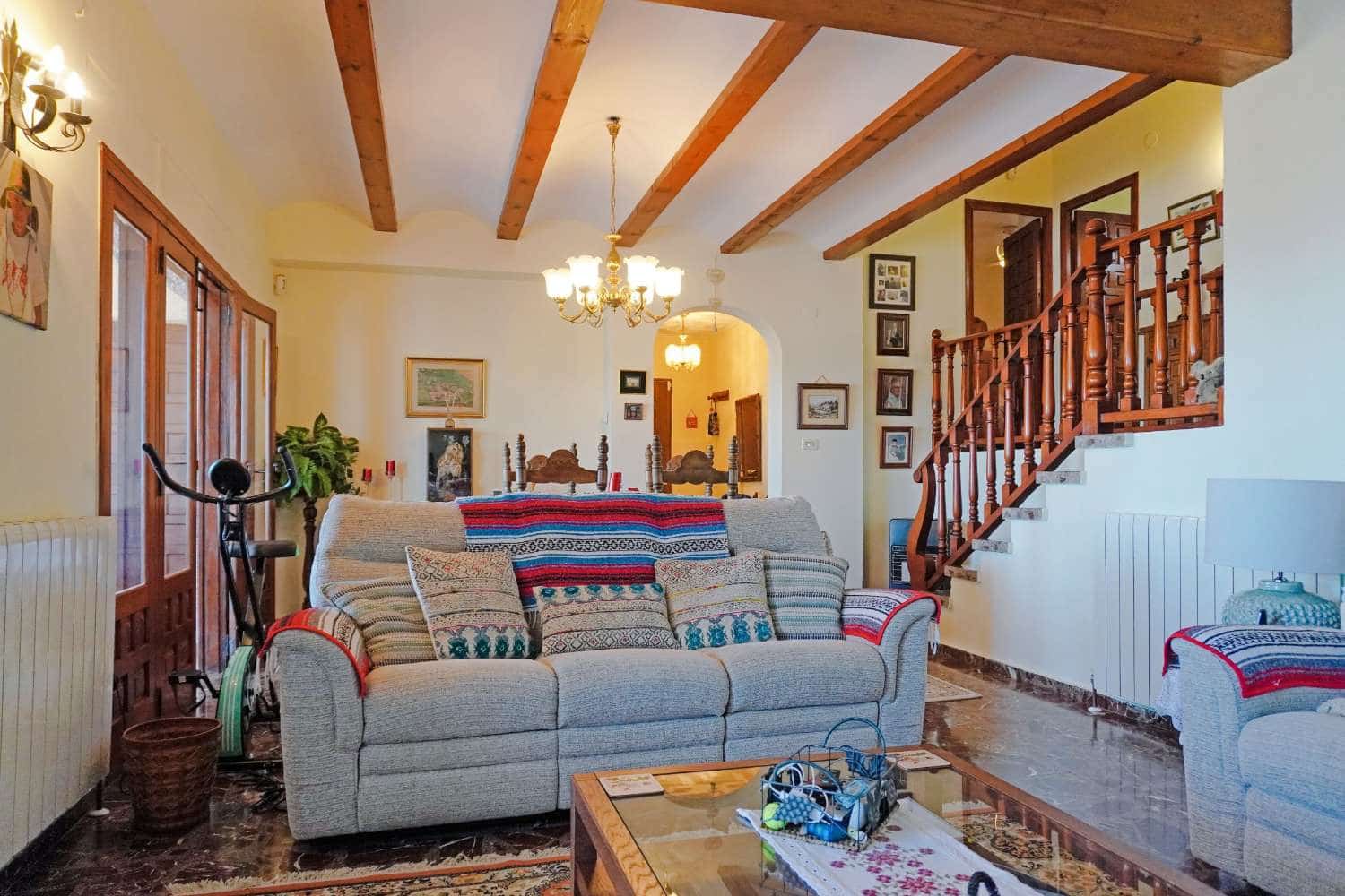 4 bedroom Townhouse for sale in Ador with pool garage - € 499,950 (Ref: 9807561)