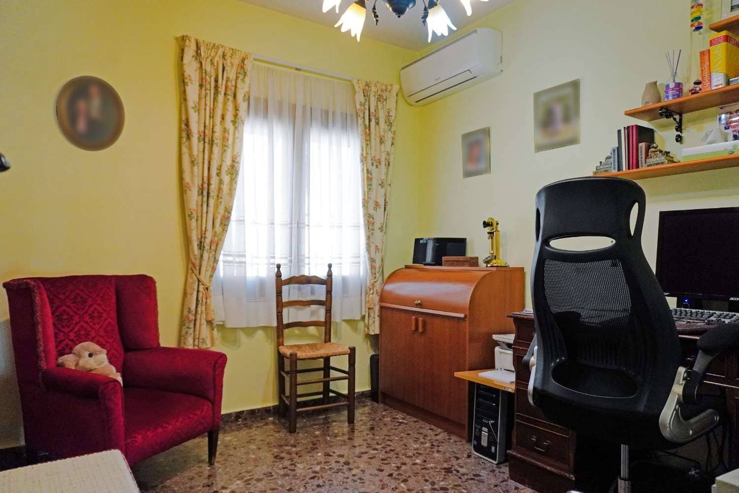 4 bedroom Townhouse for sale in Ador with pool garage - € 499,950 (Ref: 9807561)