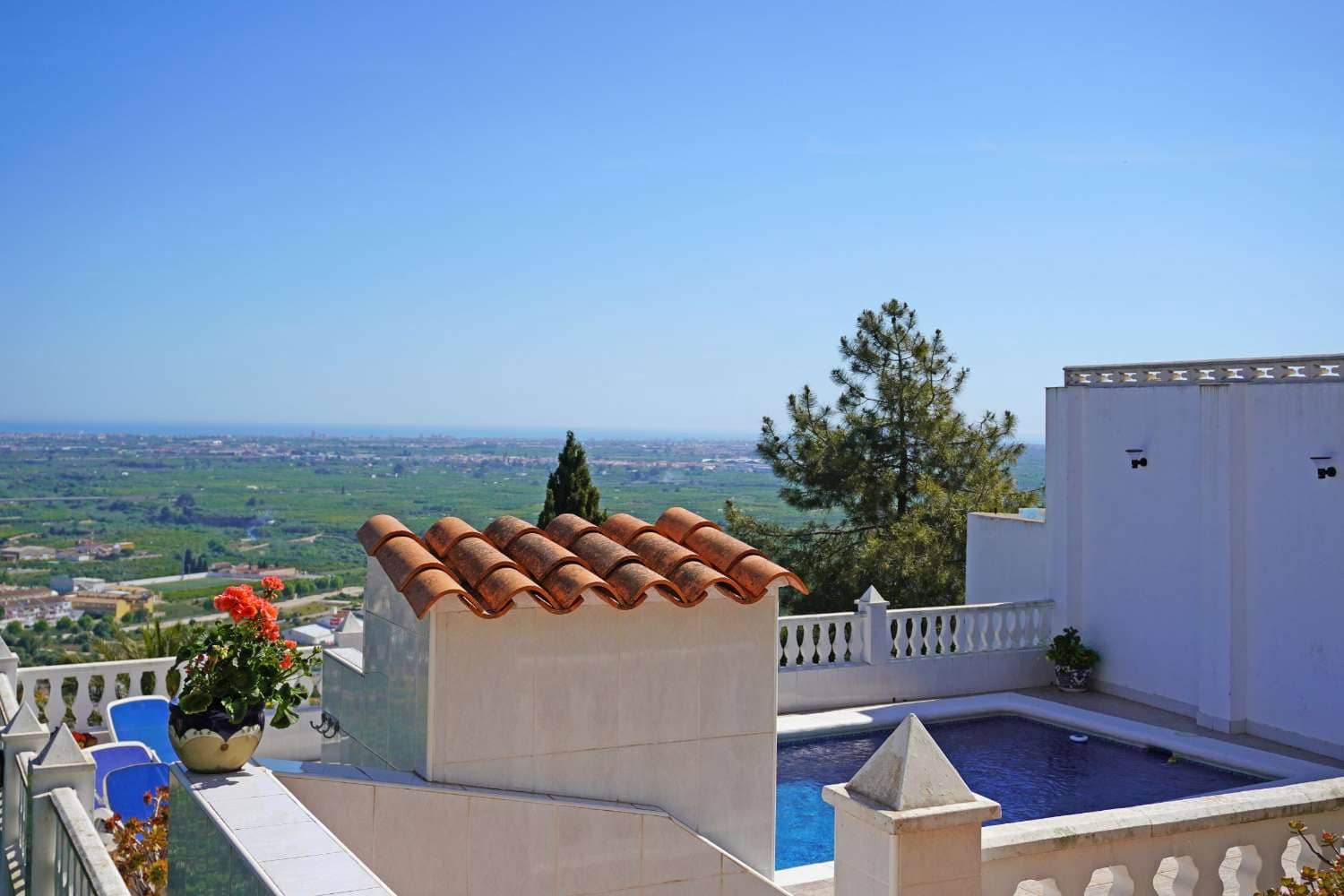4 bedroom Townhouse for sale in Ador with pool garage - € 499,950 (Ref: 9807561)