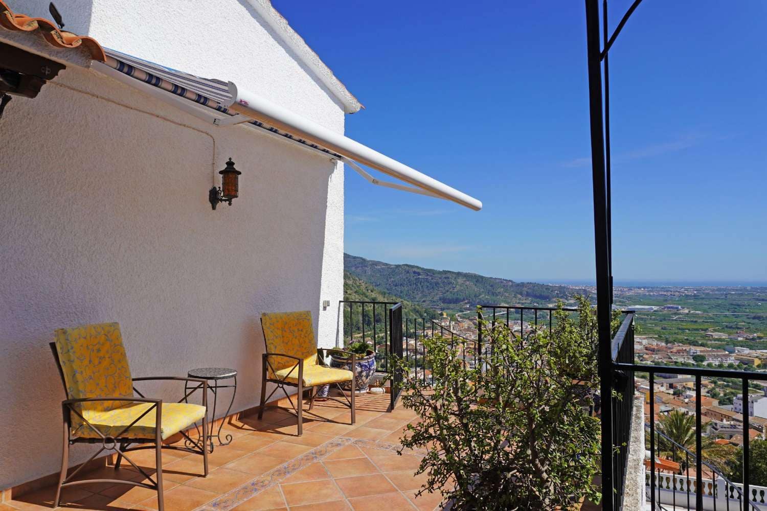 4 bedroom Townhouse for sale in Ador with pool garage - € 499,950 (Ref: 9807561)