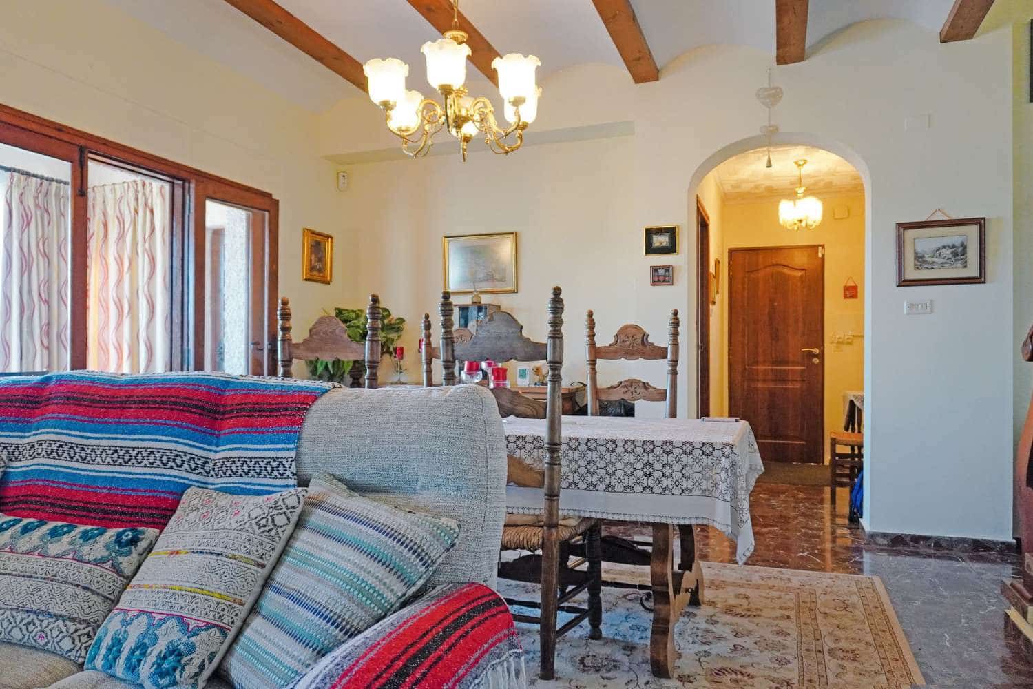 4 bedroom Townhouse for sale in Ador with pool garage - € 499,950 (Ref: 9807561)