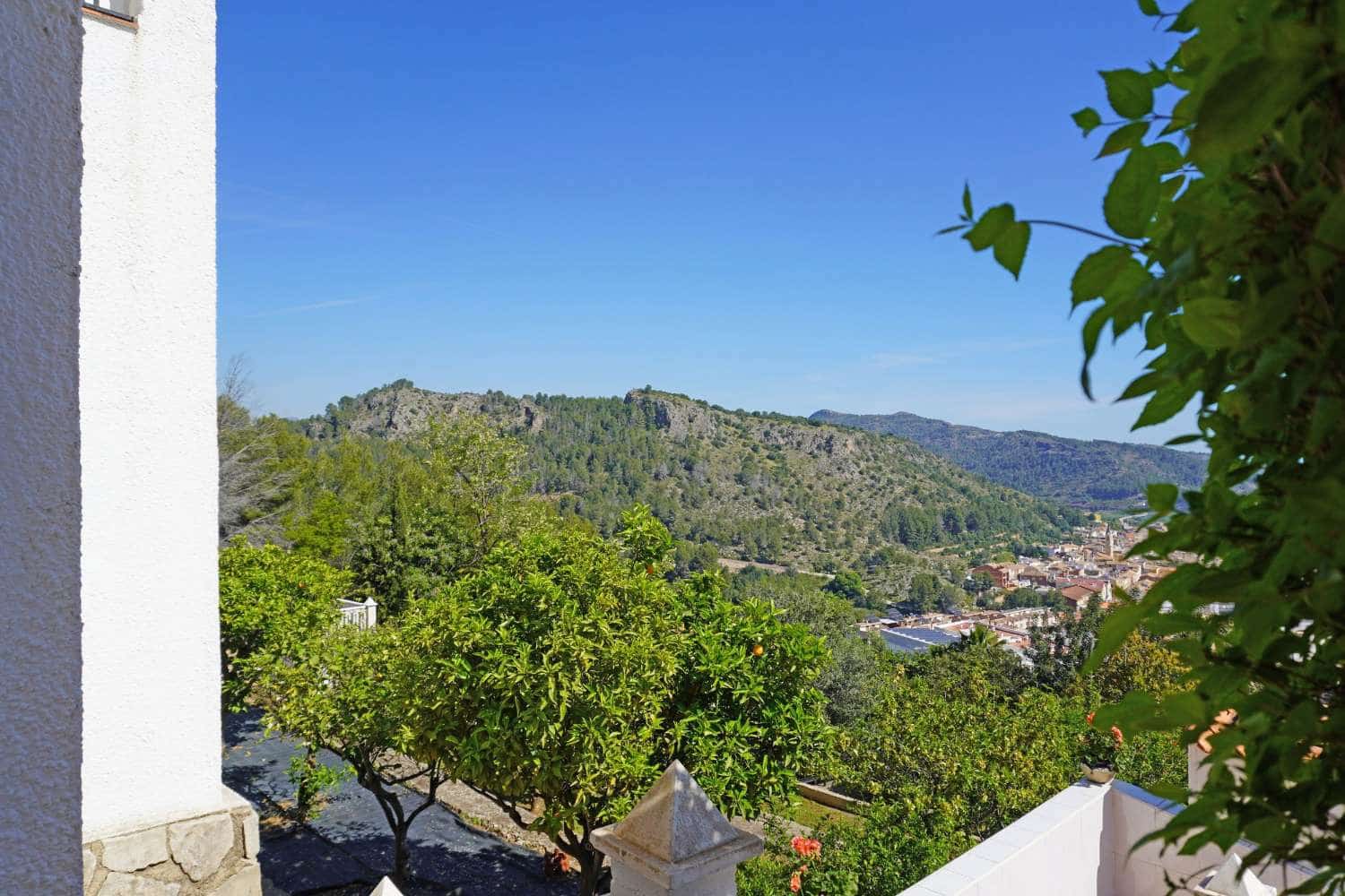 4 bedroom Townhouse for sale in Ador with pool garage - € 499,950 (Ref: 9807561)