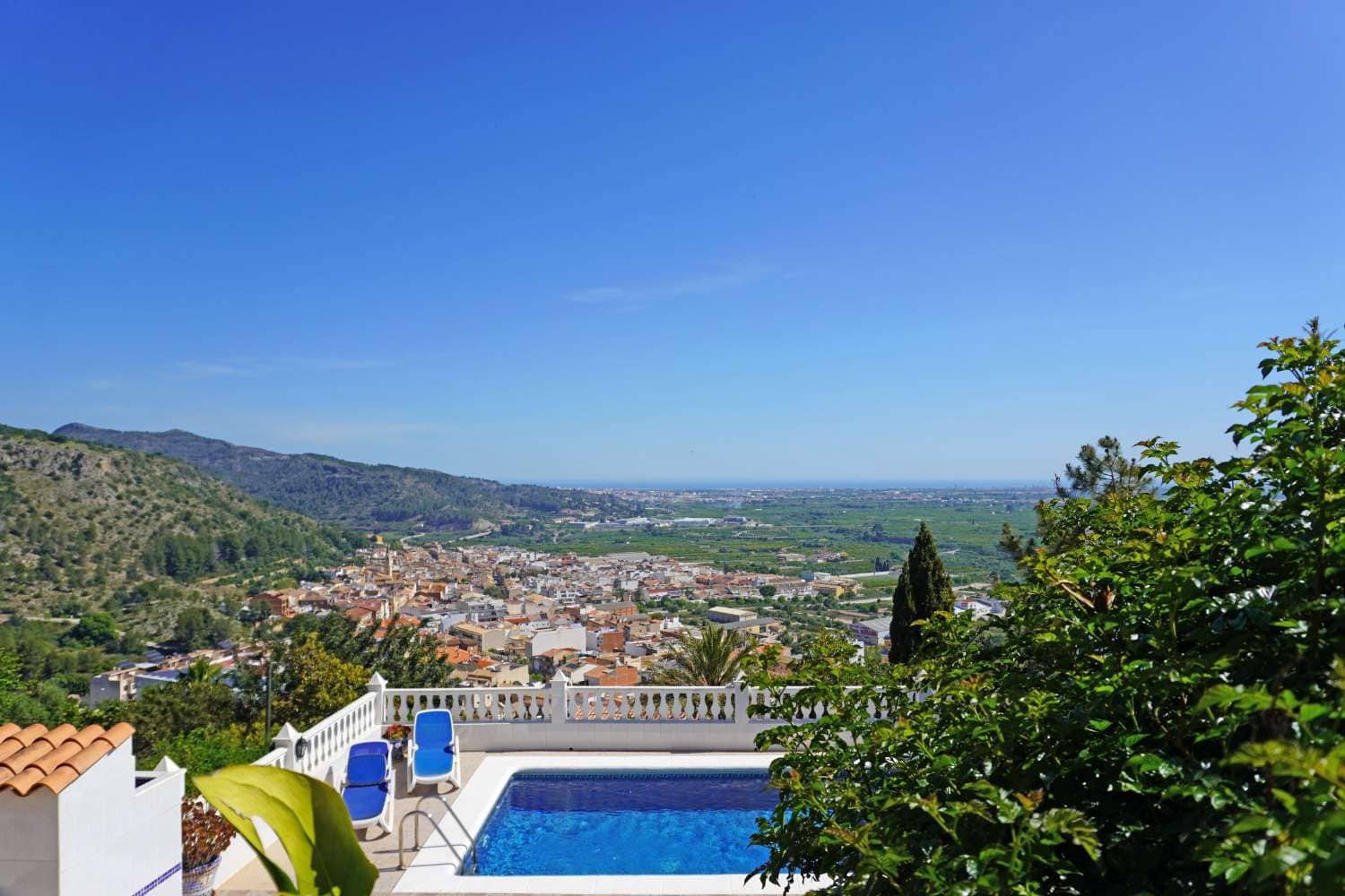 4 bedroom Townhouse for sale in Ador with pool garage - € 499,950 (Ref: 9807561)