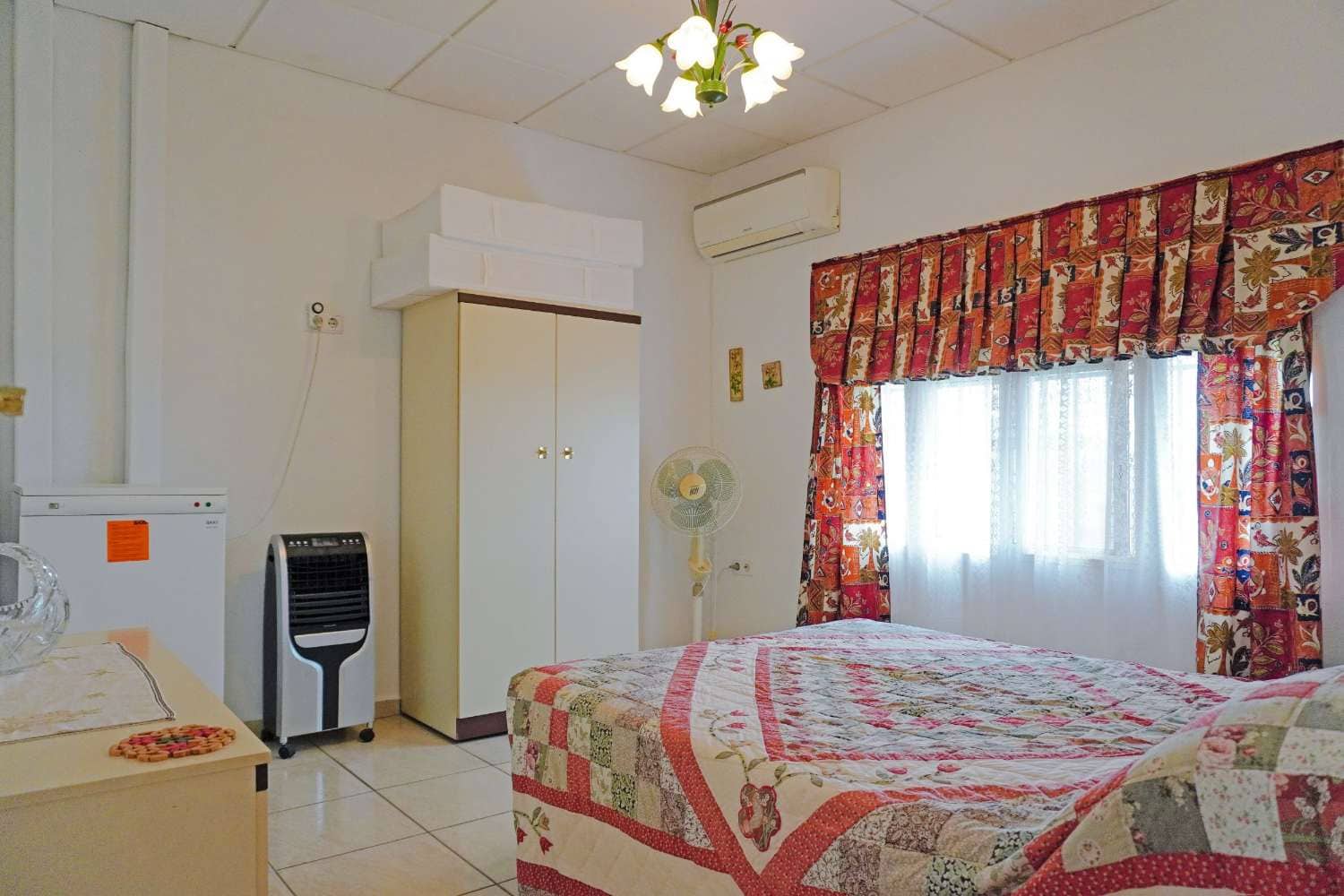 4 bedroom Townhouse for sale in Ador with pool garage - € 499,950 (Ref: 9807561)