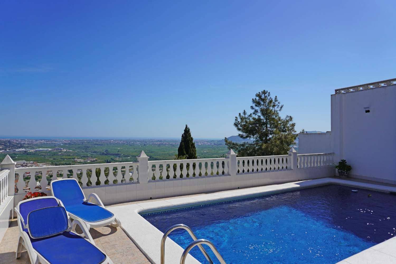 4 bedroom Townhouse for sale in Ador with pool garage - € 499,950 (Ref: 9807561)