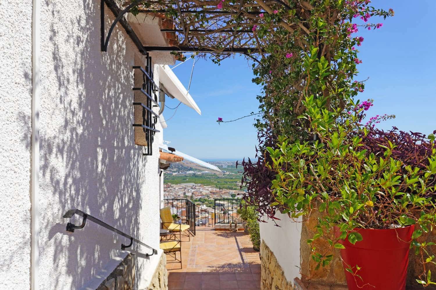 4 bedroom Townhouse for sale in Ador with pool garage - € 499,950 (Ref: 9807561)