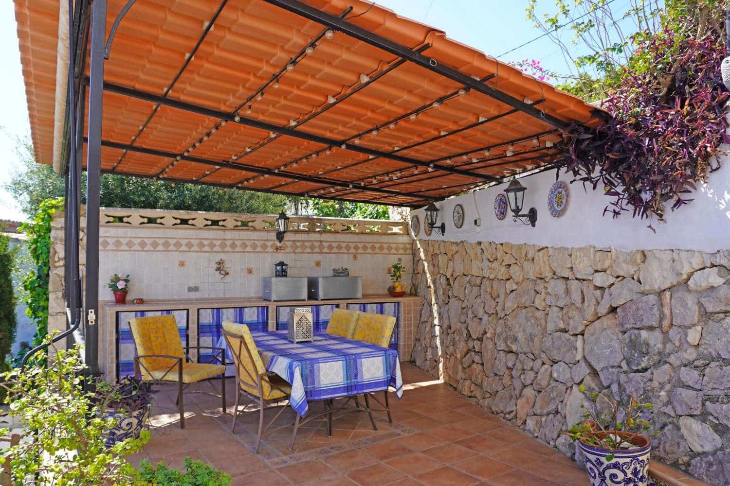 4 bedroom Townhouse for sale in Ador with pool garage - € 499,950 (Ref: 9807561)