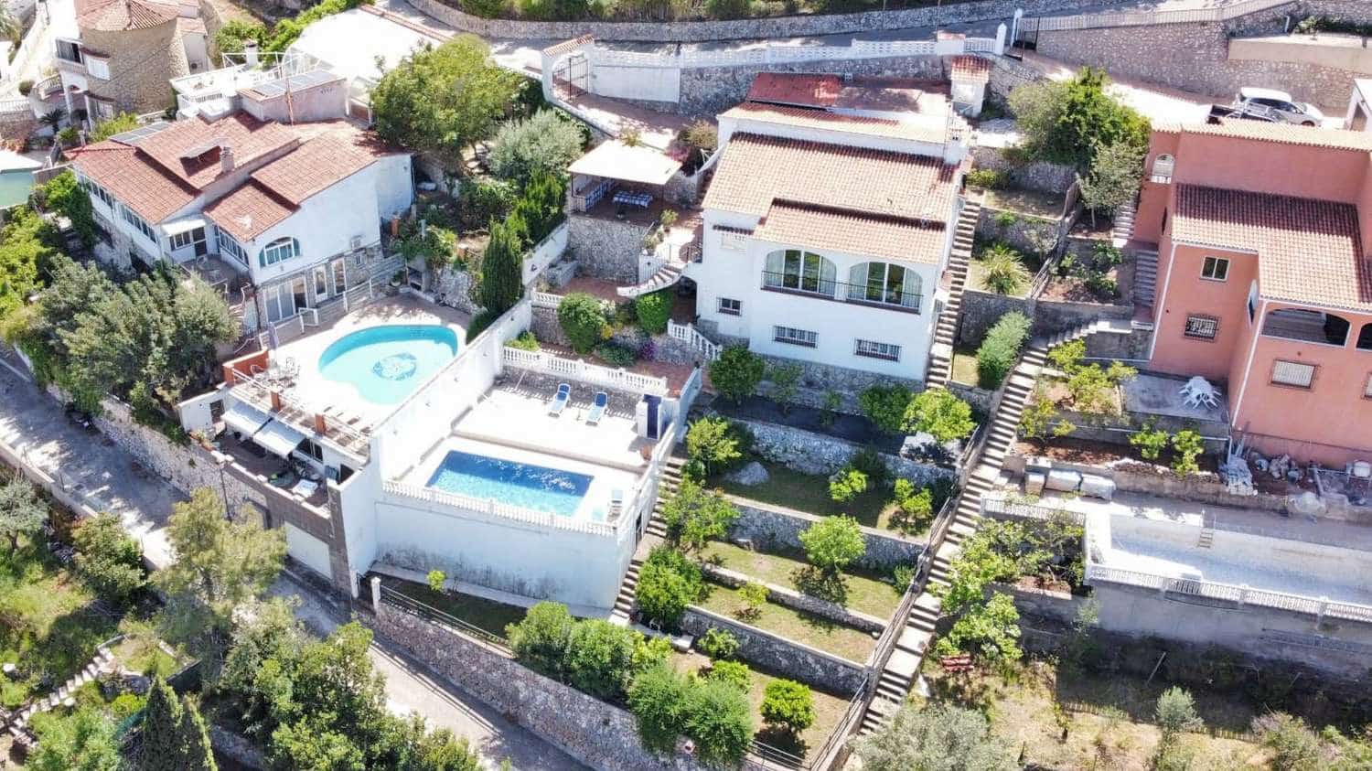 4 bedroom Townhouse for sale in Ador with pool garage - € 499,950 (Ref: 9807561)