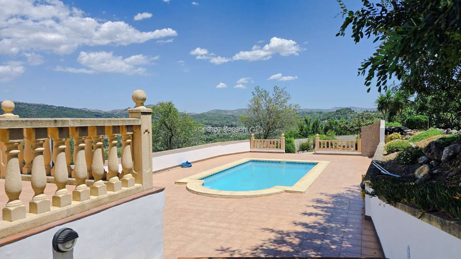 3 bedroom Villa for sale in Beniganim with pool - € 290,000 (Ref: 9895708)