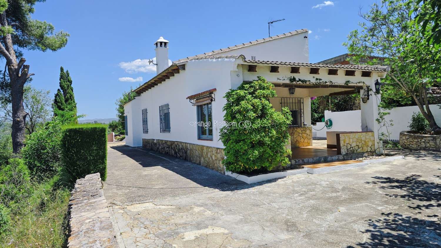 3 bedroom Villa for sale in Beniganim with pool - € 290,000 (Ref: 9895708)