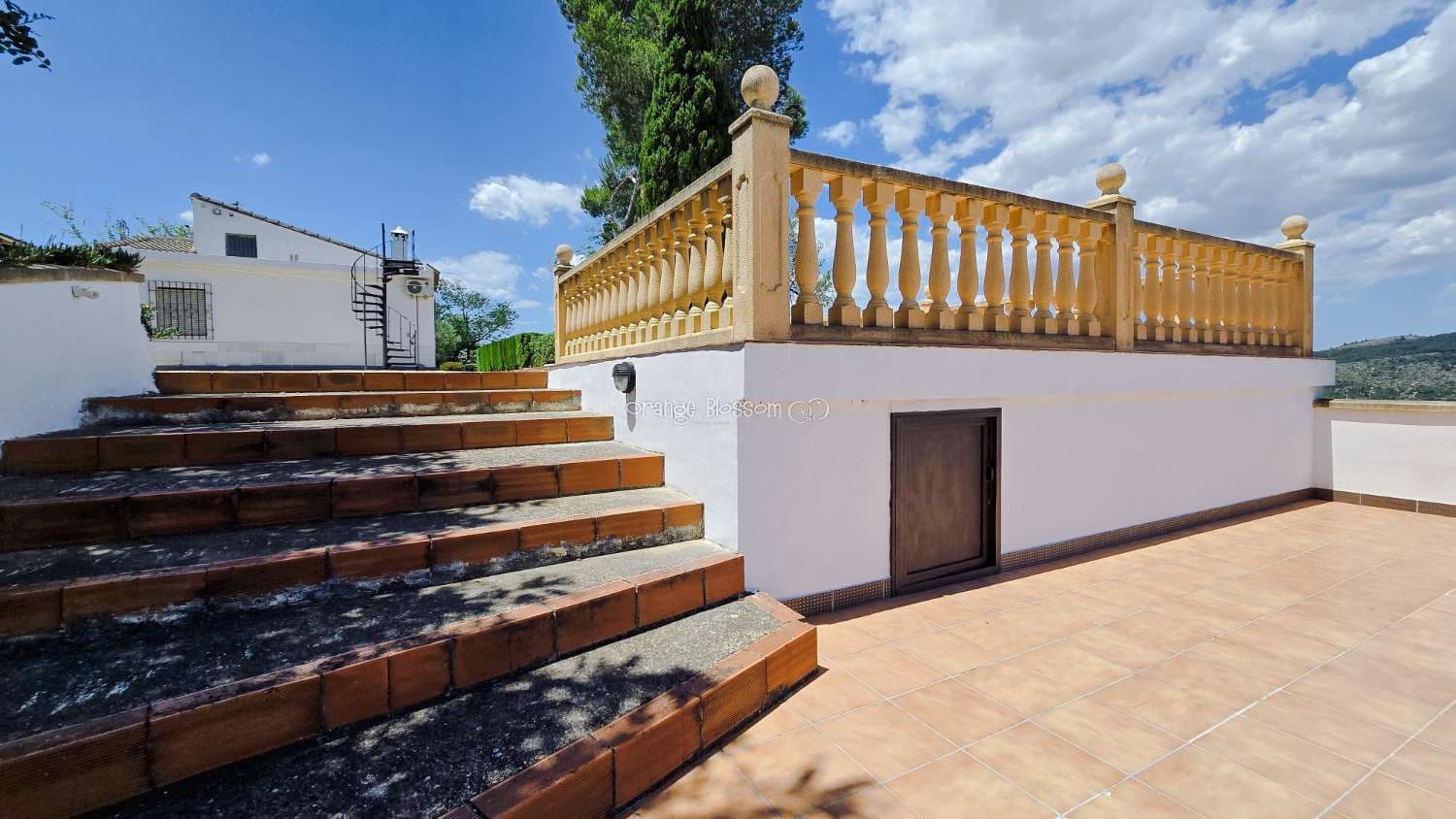 3 bedroom Villa for sale in Beniganim with pool - € 290,000 (Ref: 9895708)