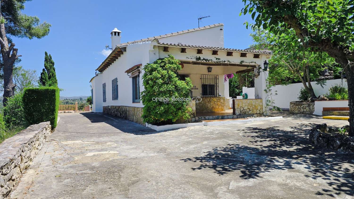 3 bedroom Villa for sale in Beniganim with pool - € 290,000 (Ref: 9895708)