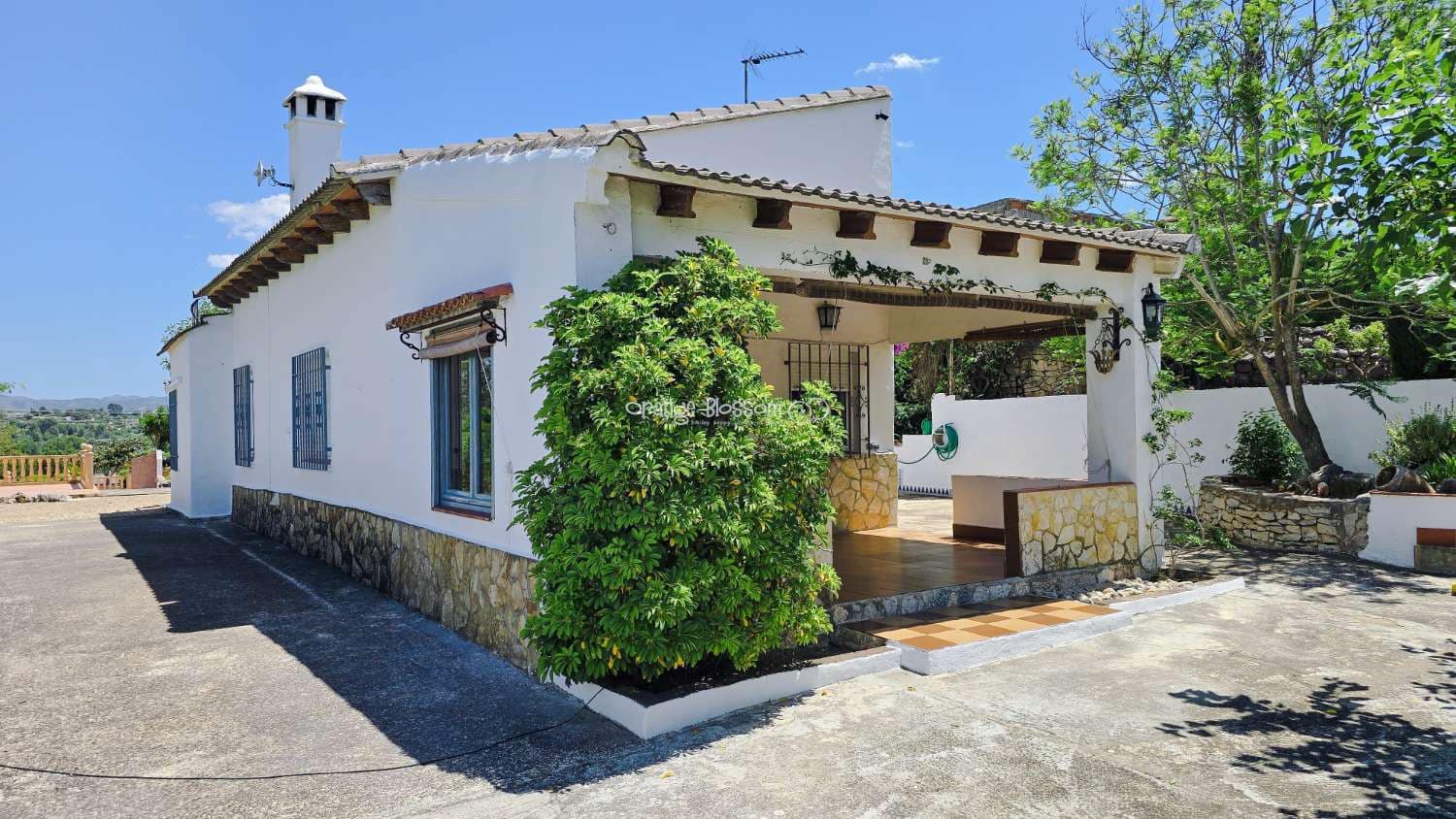 3 bedroom Villa for sale in Beniganim with pool - € 290,000 (Ref: 9895708)