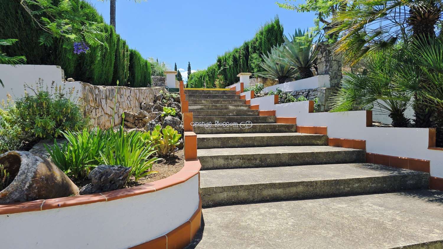 3 bedroom Villa for sale in Beniganim with pool - € 290,000 (Ref: 9895708)