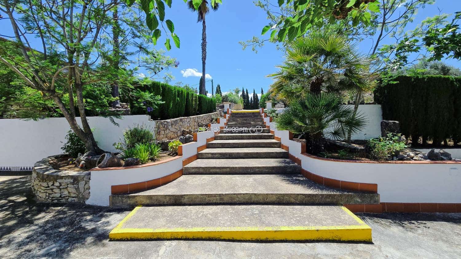 3 bedroom Villa for sale in Beniganim with pool - € 290,000 (Ref: 9895708)