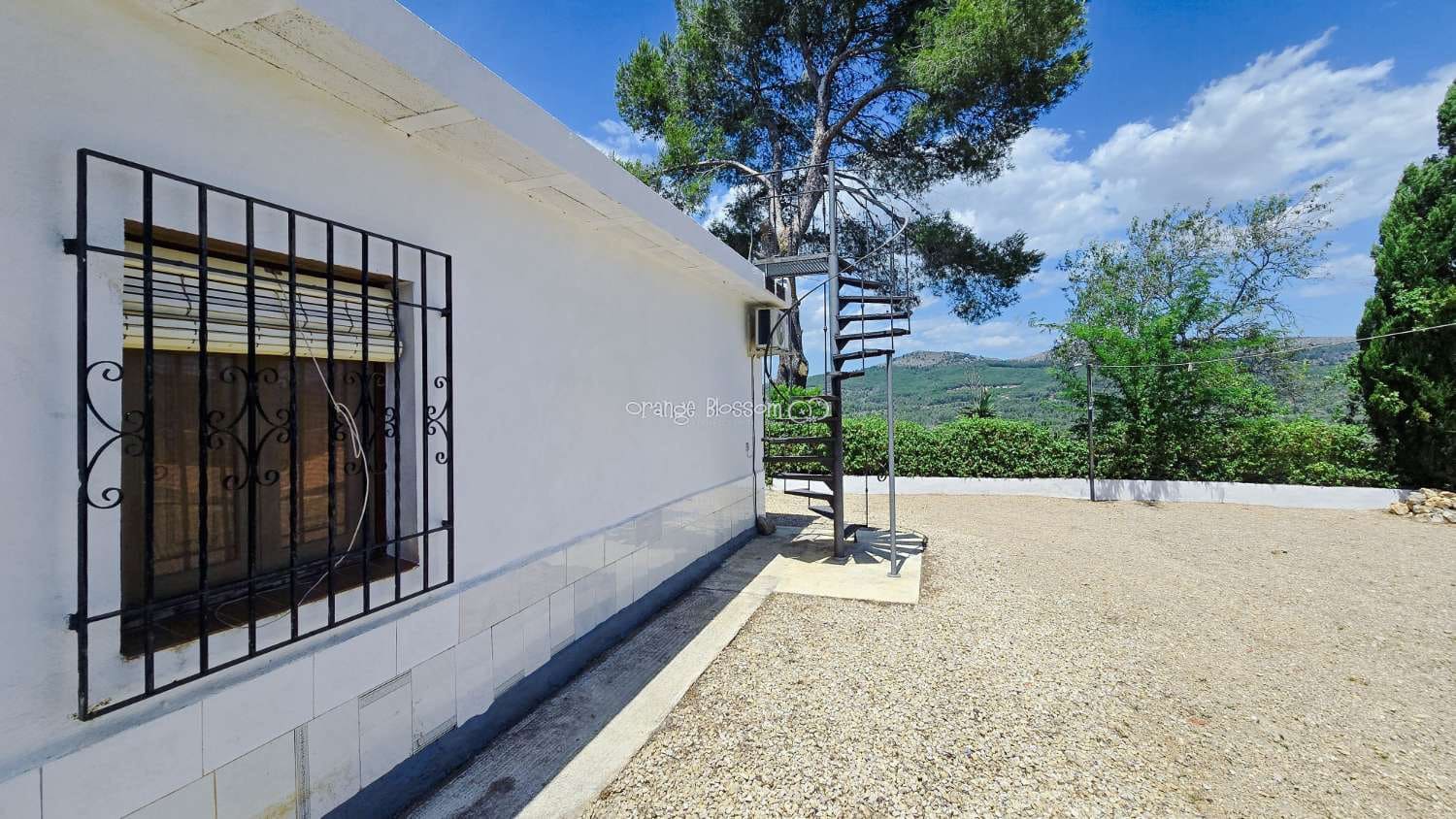 3 bedroom Villa for sale in Beniganim with pool - € 290,000 (Ref: 9895708)