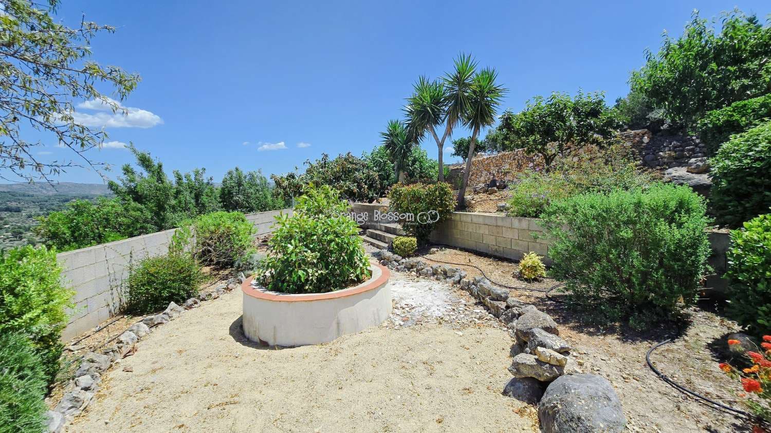 3 bedroom Villa for sale in Beniganim with pool - € 290,000 (Ref: 9895708)