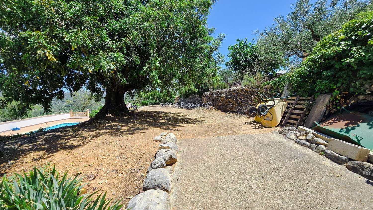 3 bedroom Villa for sale in Beniganim with pool - € 290,000 (Ref: 9895708)