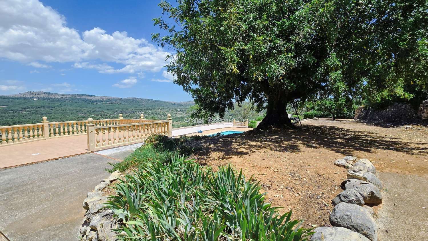 3 bedroom Villa for sale in Beniganim with pool - € 290,000 (Ref: 9895708)
