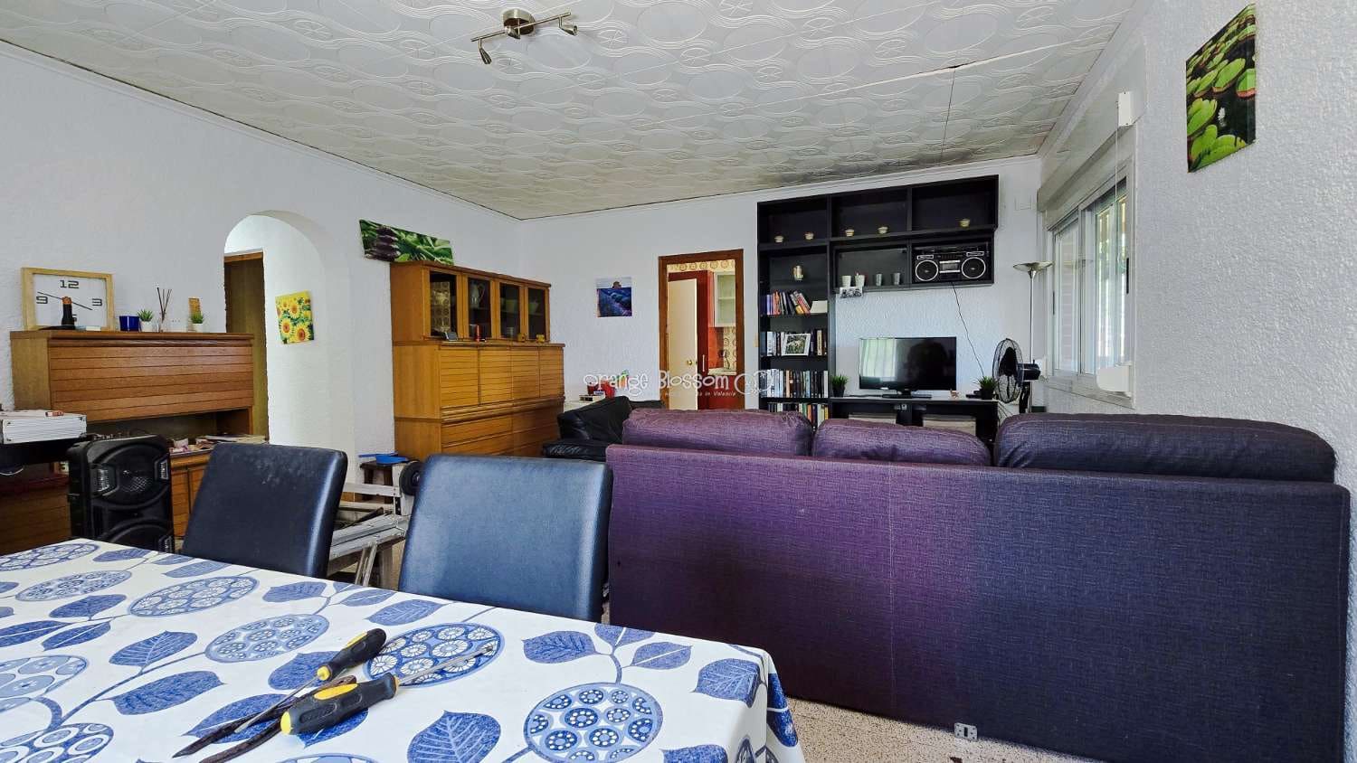 5 bedroom Villa for sale in Villalonga with pool garage - € 260,000 (Ref: 9931211)