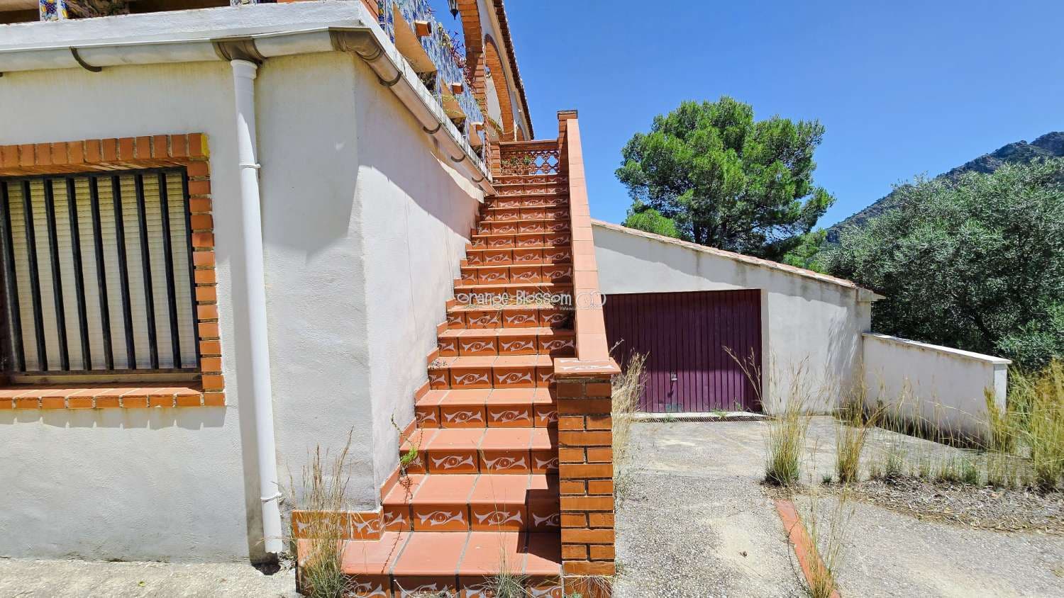 5 bedroom Villa for sale in Villalonga with pool garage - € 260,000 (Ref: 9931211)