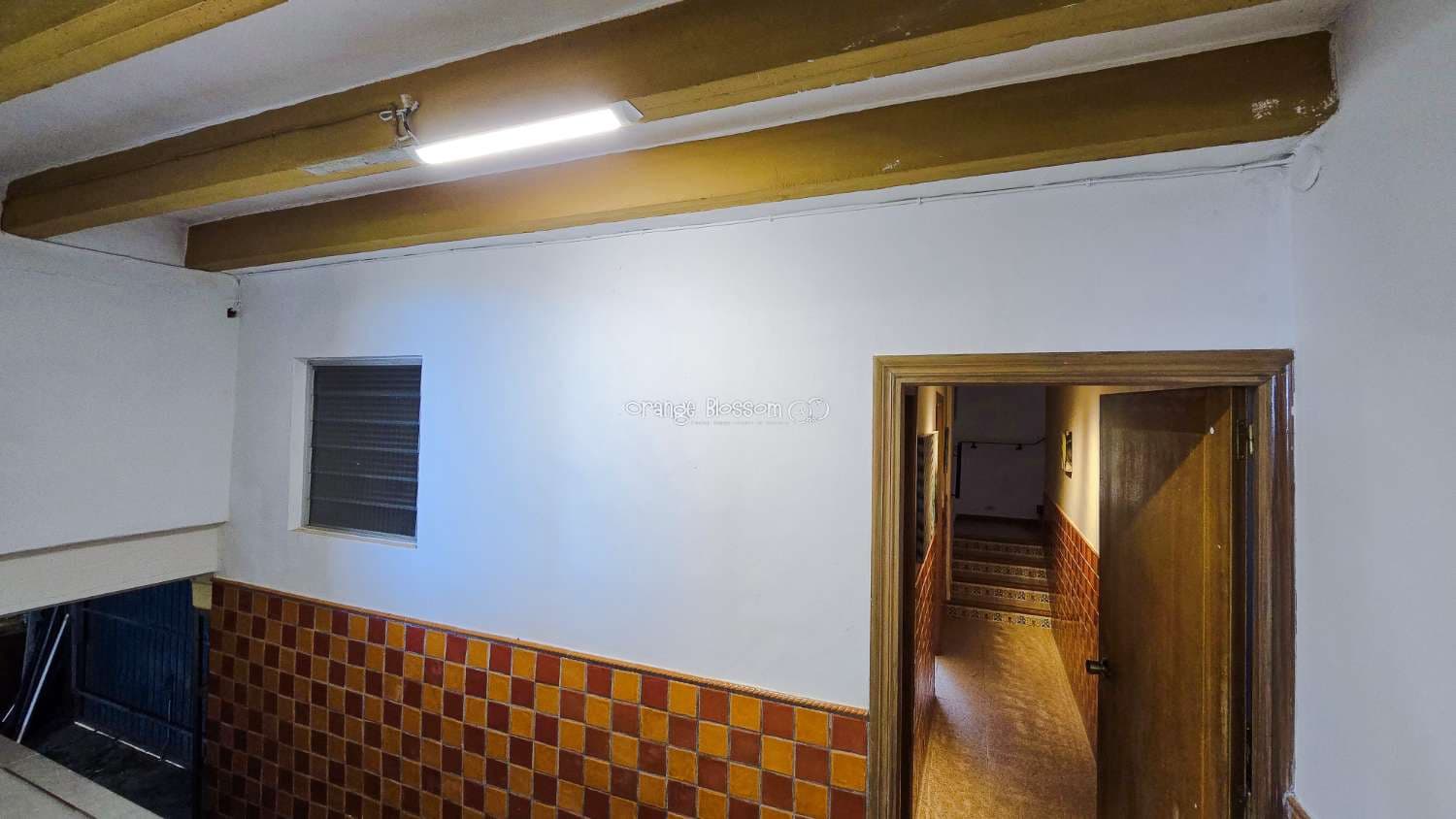 5 bedroom Villa for sale in Villalonga with pool garage - € 260,000 (Ref: 9931211)