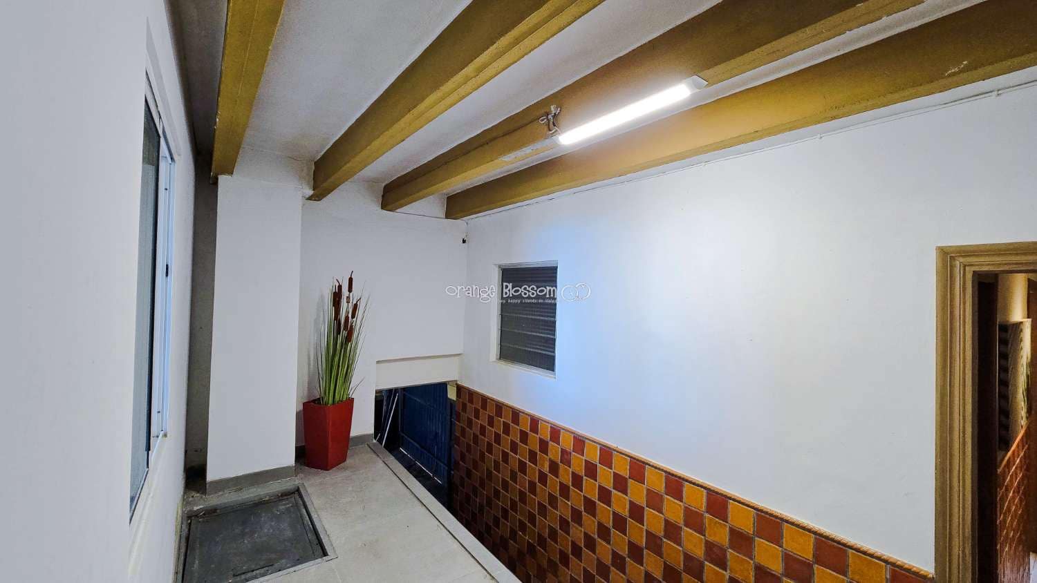 5 bedroom Villa for sale in Villalonga with pool garage - € 260,000 (Ref: 9931211)