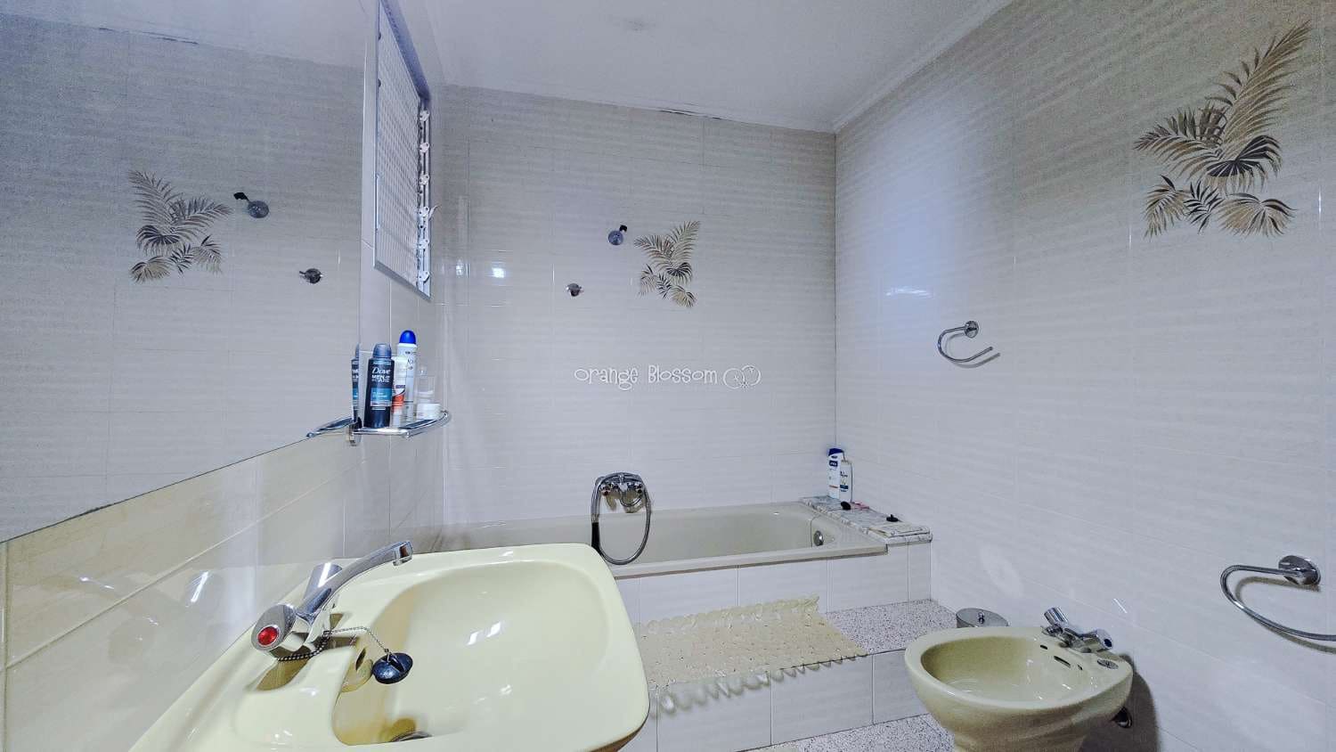 5 bedroom Villa for sale in Villalonga with pool garage - € 260,000 (Ref: 9931211)