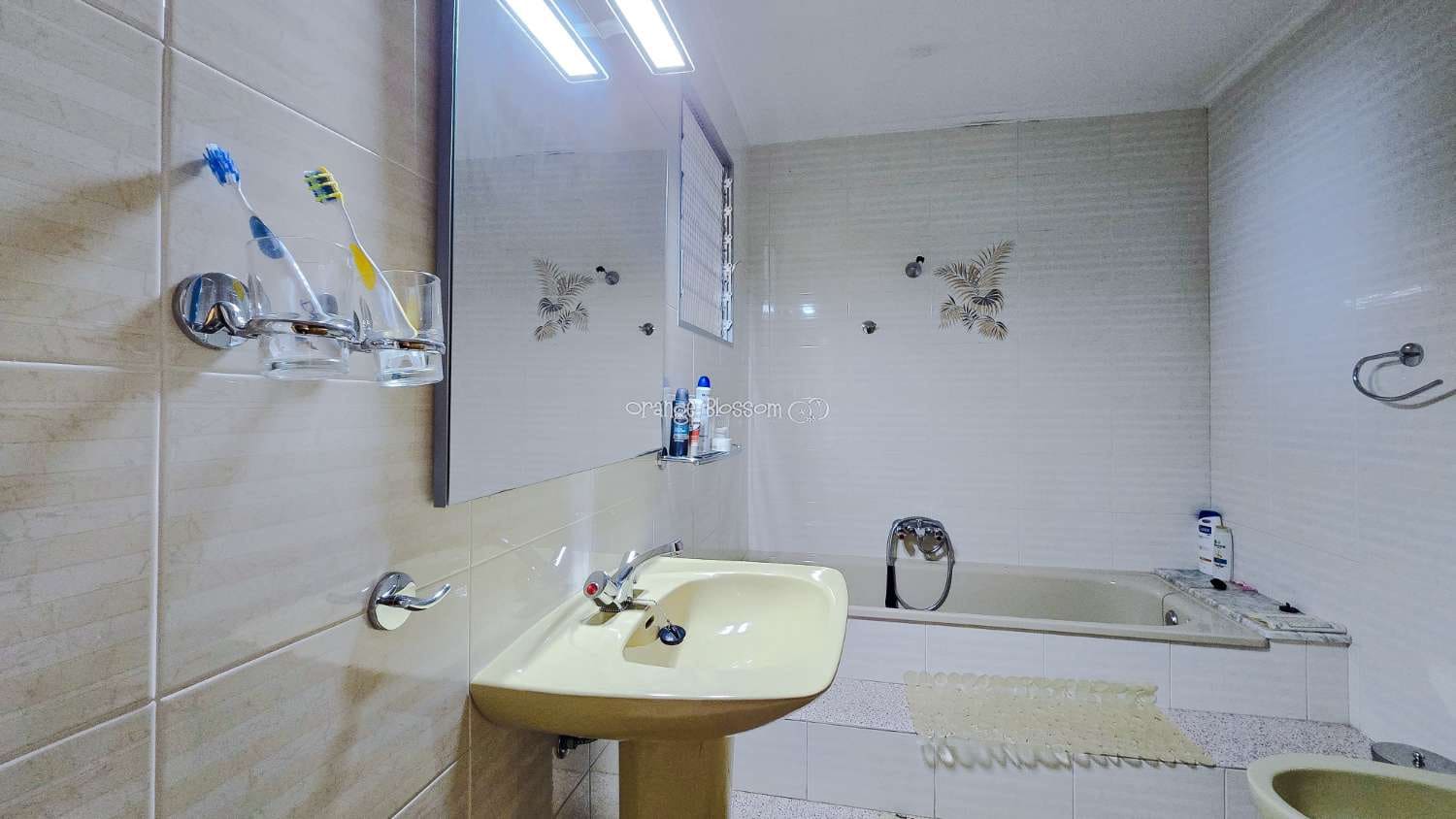 5 bedroom Villa for sale in Villalonga with pool garage - € 260,000 (Ref: 9931211)