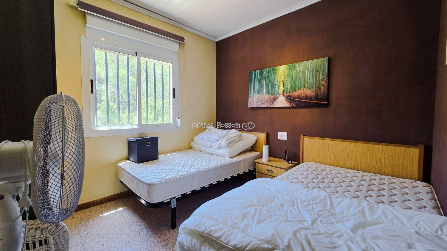 5 bedroom Villa for sale in Villalonga with pool garage - € 260,000 (Ref: 9931211)
