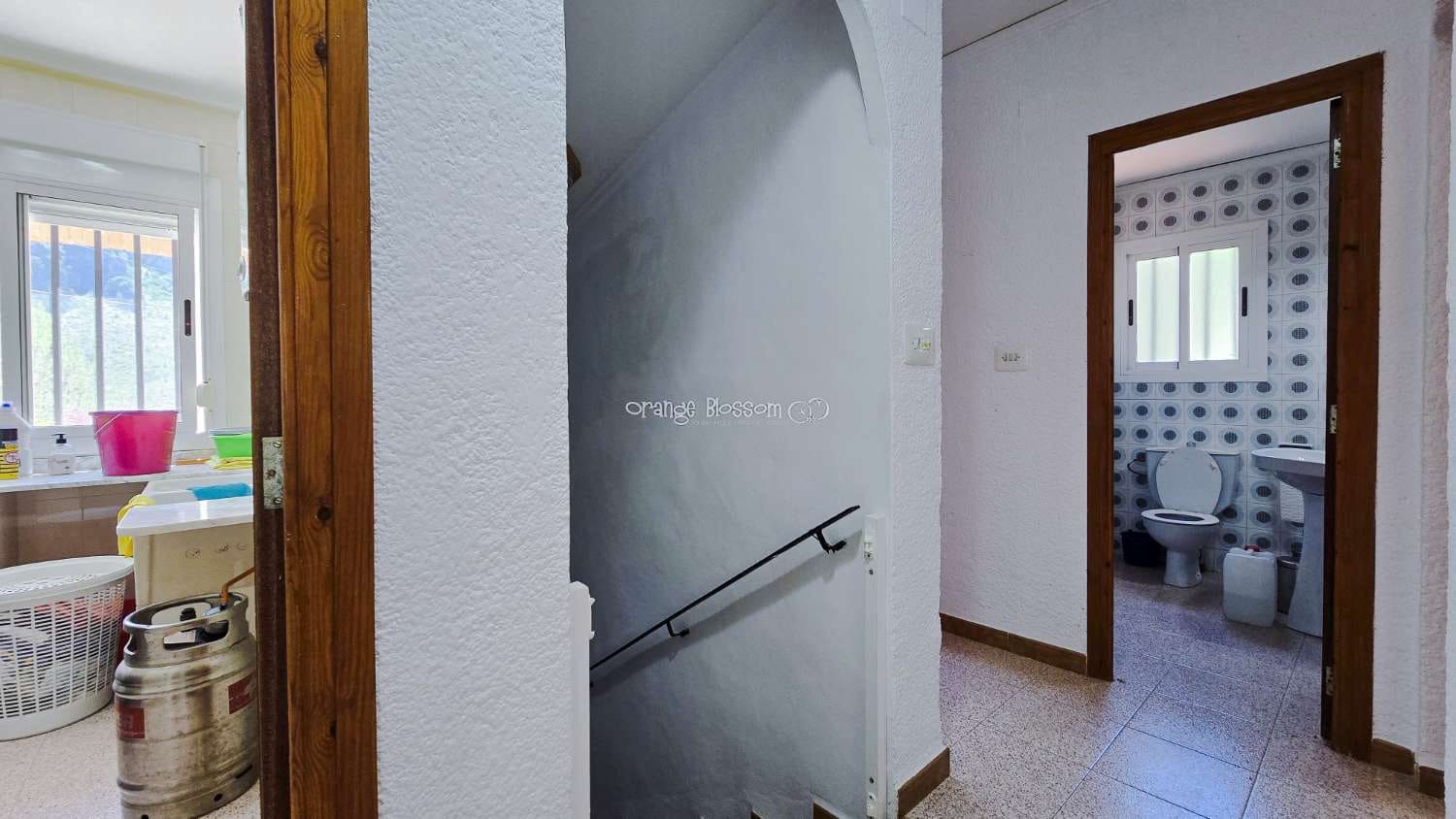 5 bedroom Villa for sale in Villalonga with pool garage - € 260,000 (Ref: 9931211)