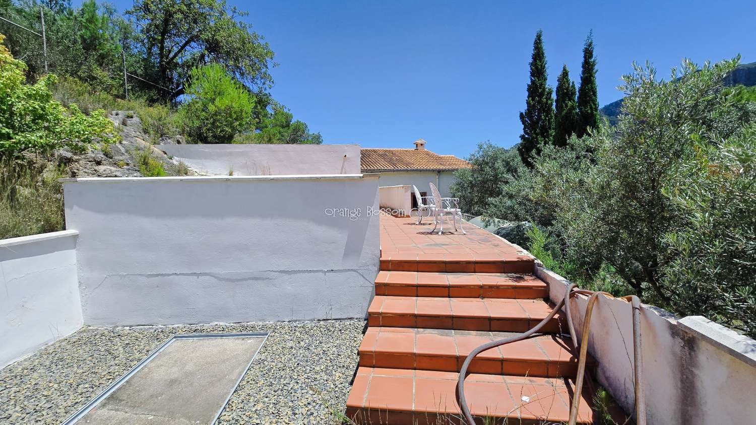 5 bedroom Villa for sale in Villalonga with pool garage - € 260,000 (Ref: 9931211)