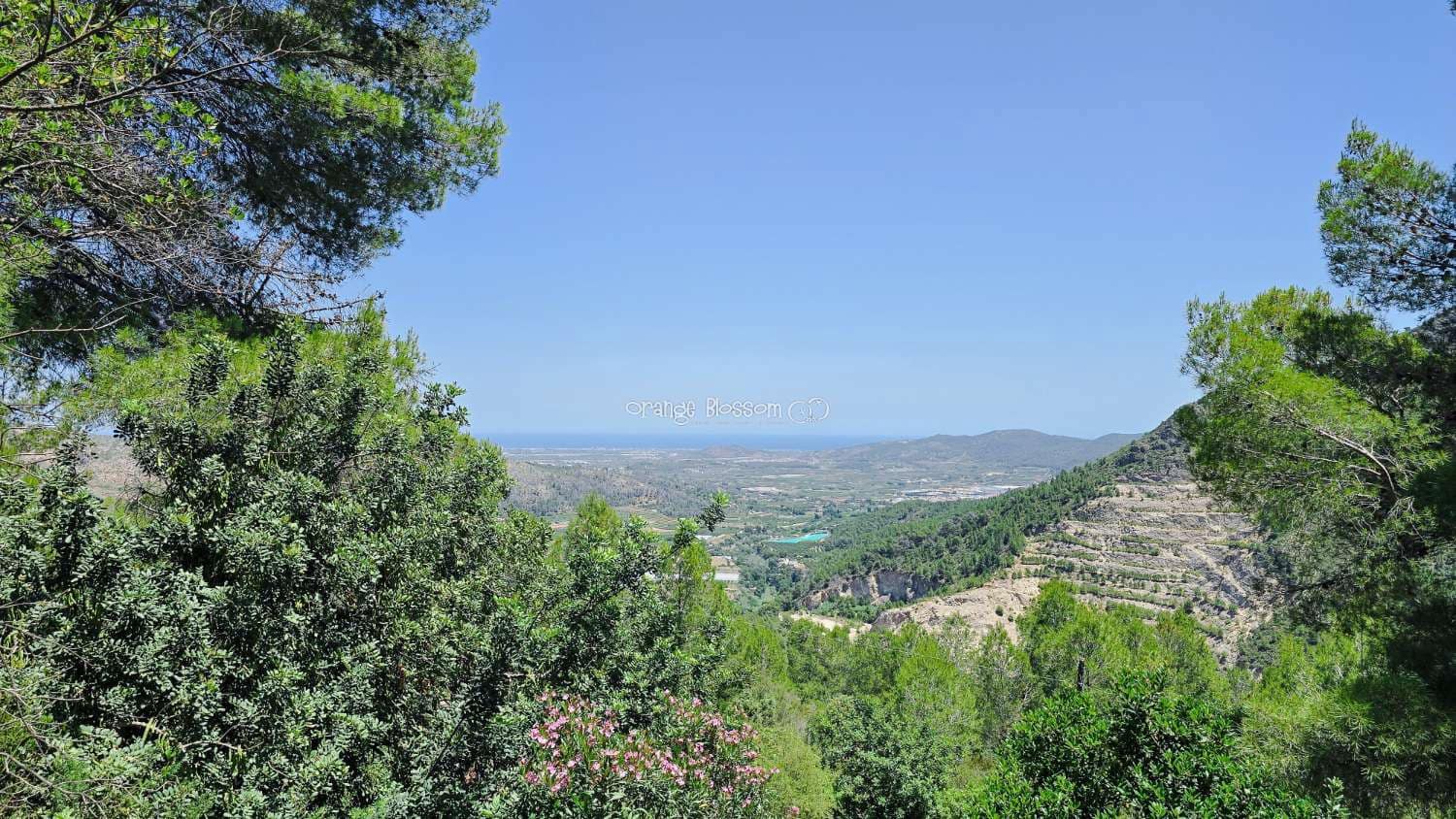 5 bedroom Villa for sale in Villalonga with pool garage - € 260,000 (Ref: 9931211)