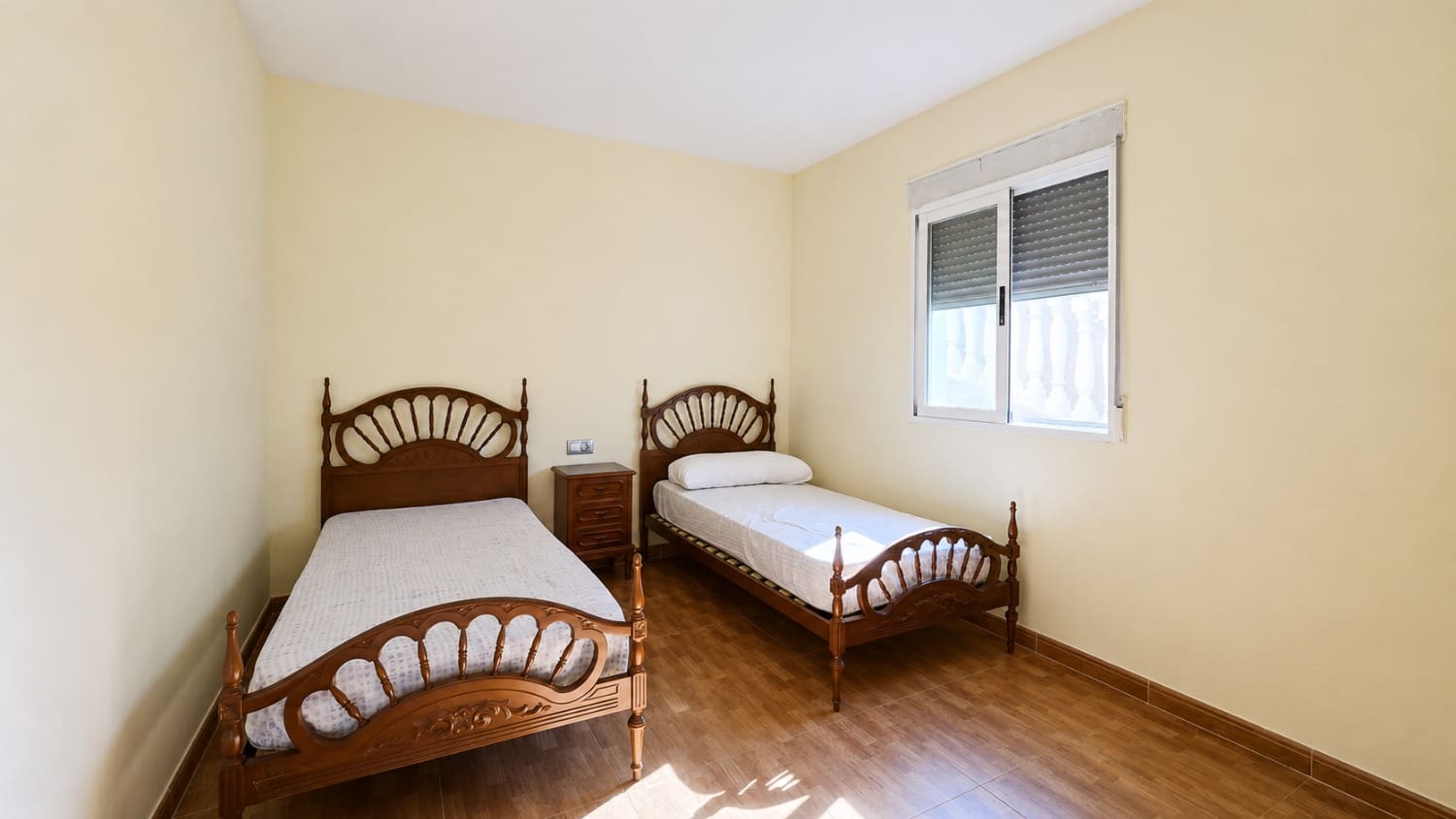 Chalet de 4 habitaciones en Villalonga en venta con garaje - 250.000 € (Ref: 9981758)