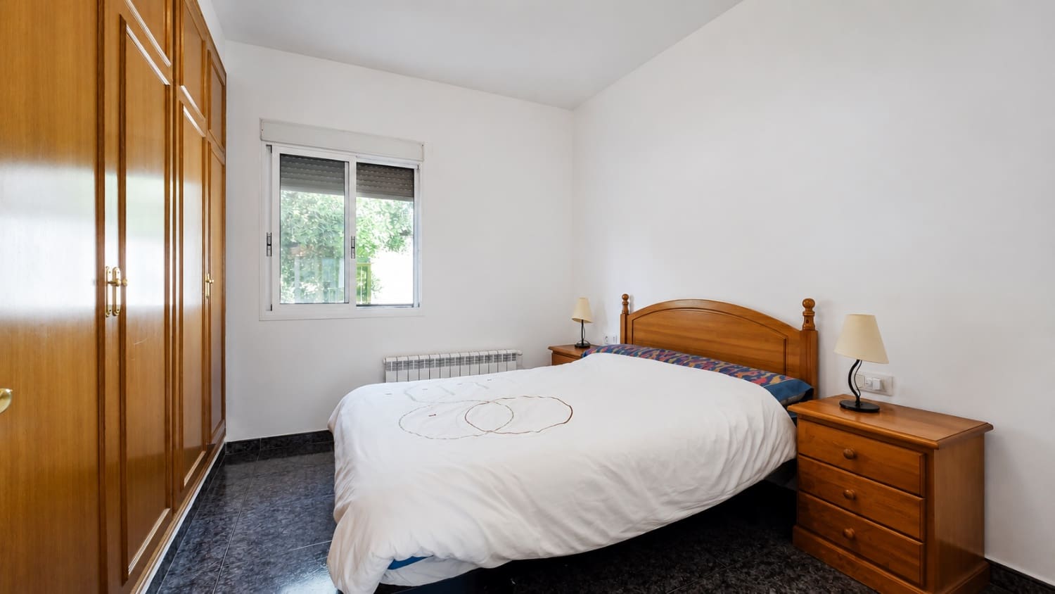 Chalet de 4 habitaciones en Villalonga en venta con garaje - 250.000 € (Ref: 9981758)