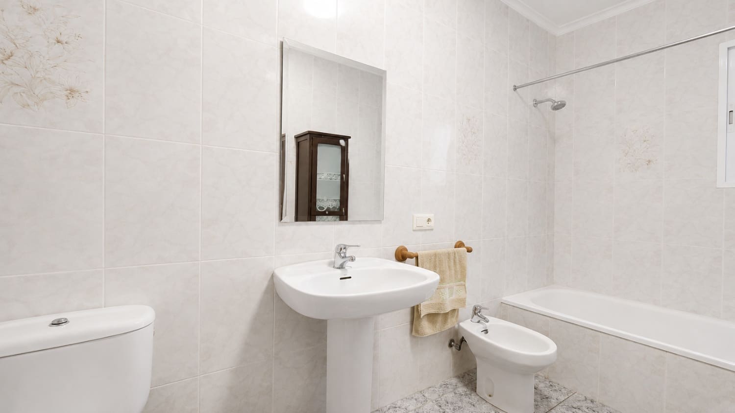 Chalet de 4 habitaciones en Villalonga en venta con garaje - 250.000 € (Ref: 9981758)