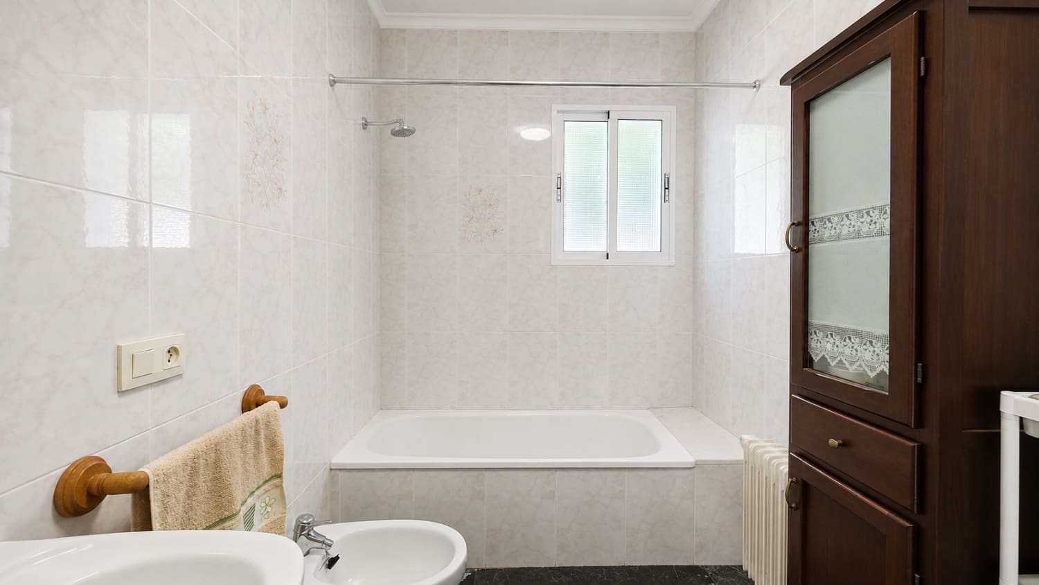 Chalet de 4 habitaciones en Villalonga en venta con garaje - 250.000 € (Ref: 9981758)